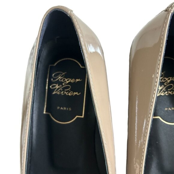 ROGER VIVIER Belle Vivier Patent Leather Neutral Flats With Gold Buckle 37 - Picture 4 of 7